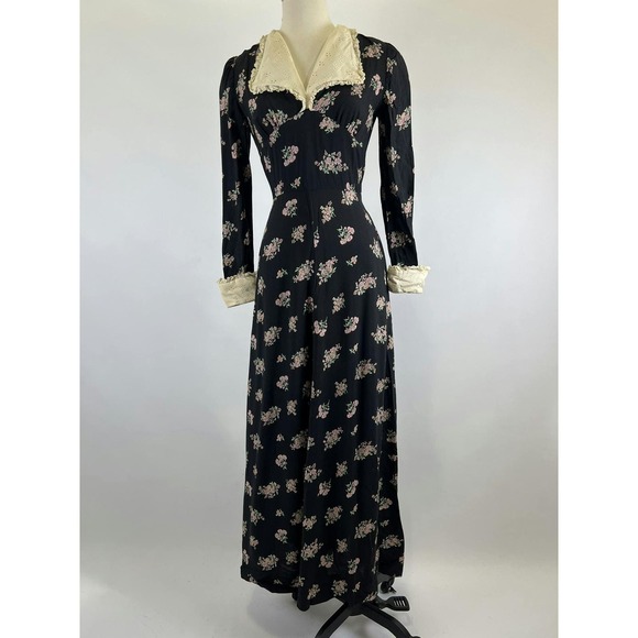 Vintage Dresses & Skirts - Vintage 70s Black Floral Collared along Sleeve Maxi Dress